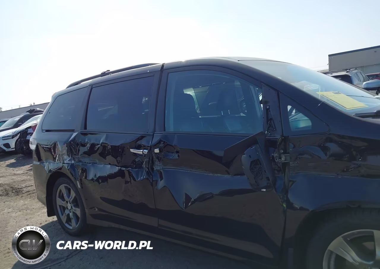 2017 Toyota Sienna Se 8 Passenger VIN:5TDXZ3DCXHS875427 - 13