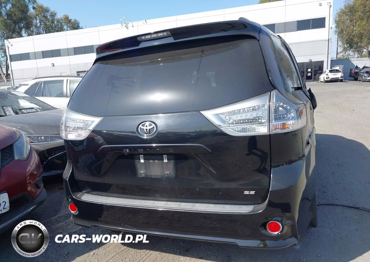 2017 Toyota Sienna Se 8 Passenger VIN:5TDXZ3DCXHS875427 - 16