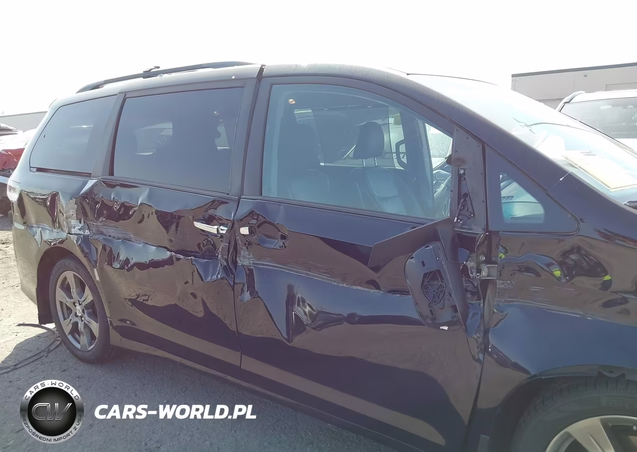 2017 Toyota Sienna Se 8 Passenger VIN:5TDXZ3DCXHS875427 - 6