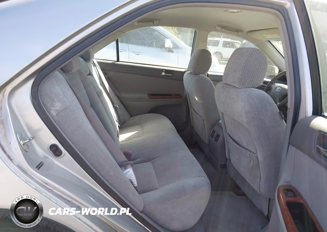 2004 Toyota Camry Xle VIN:4T1BE30K14U840974 - 8
