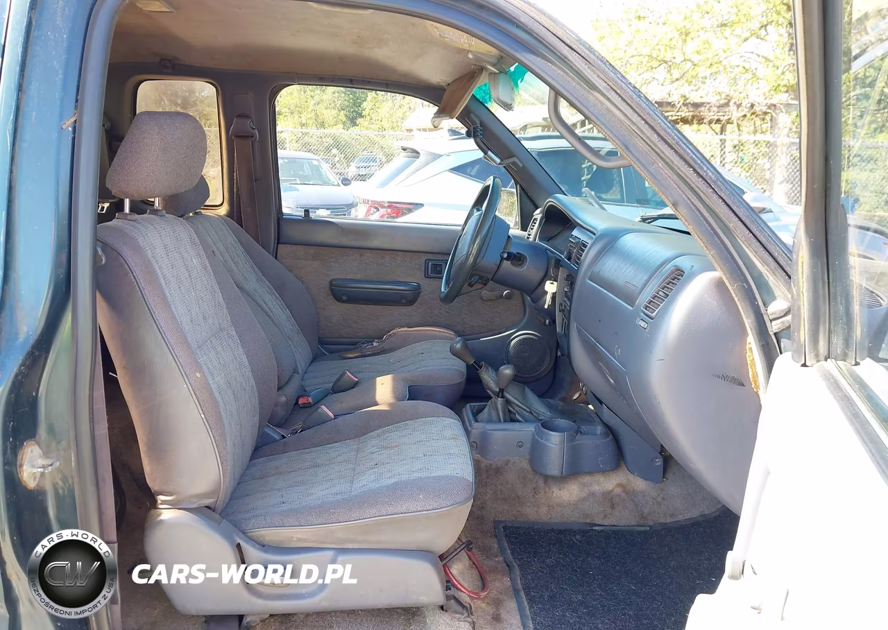 1998 Toyota Tacoma VIN:4TAWM72N2WZ083981 - 5