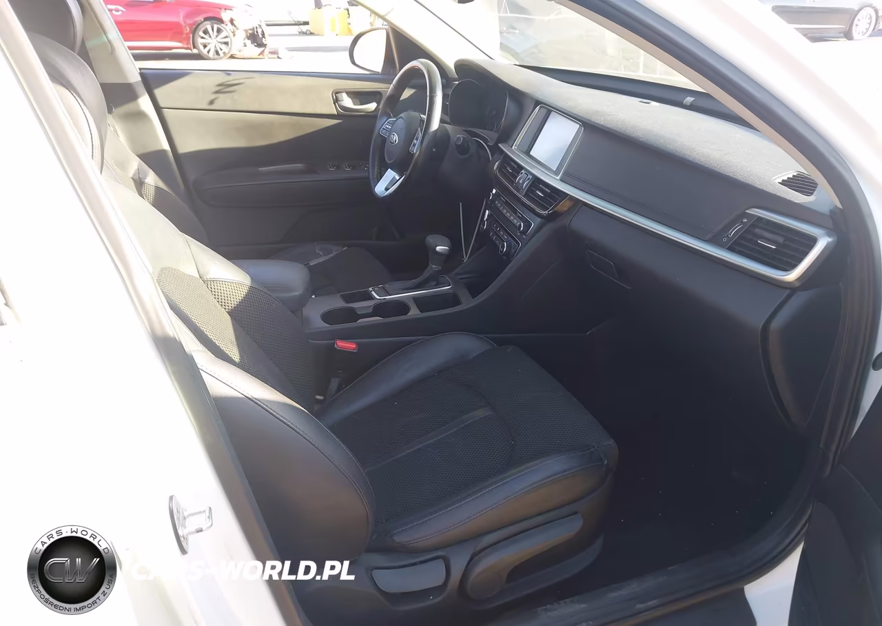 2019 Kia Optima S VIN:5XXGT4L35KG329331 - 5