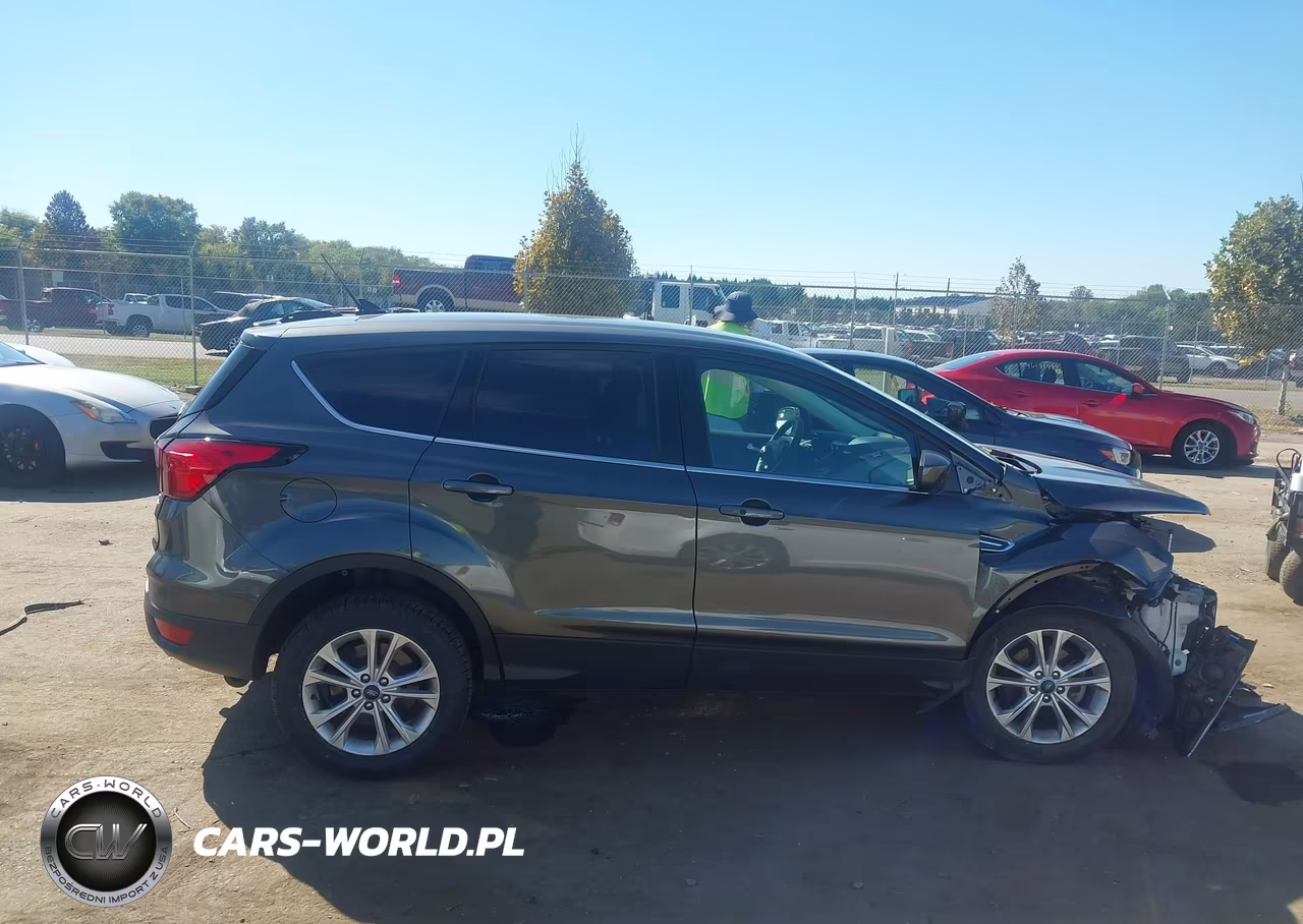 2019 Ford Escape Se VIN:1FMCU0GD8KUB48866 - 12