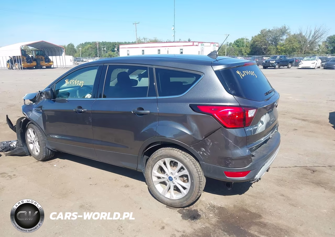 2019 Ford Escape Se VIN:1FMCU0GD8KUB48866 - 3