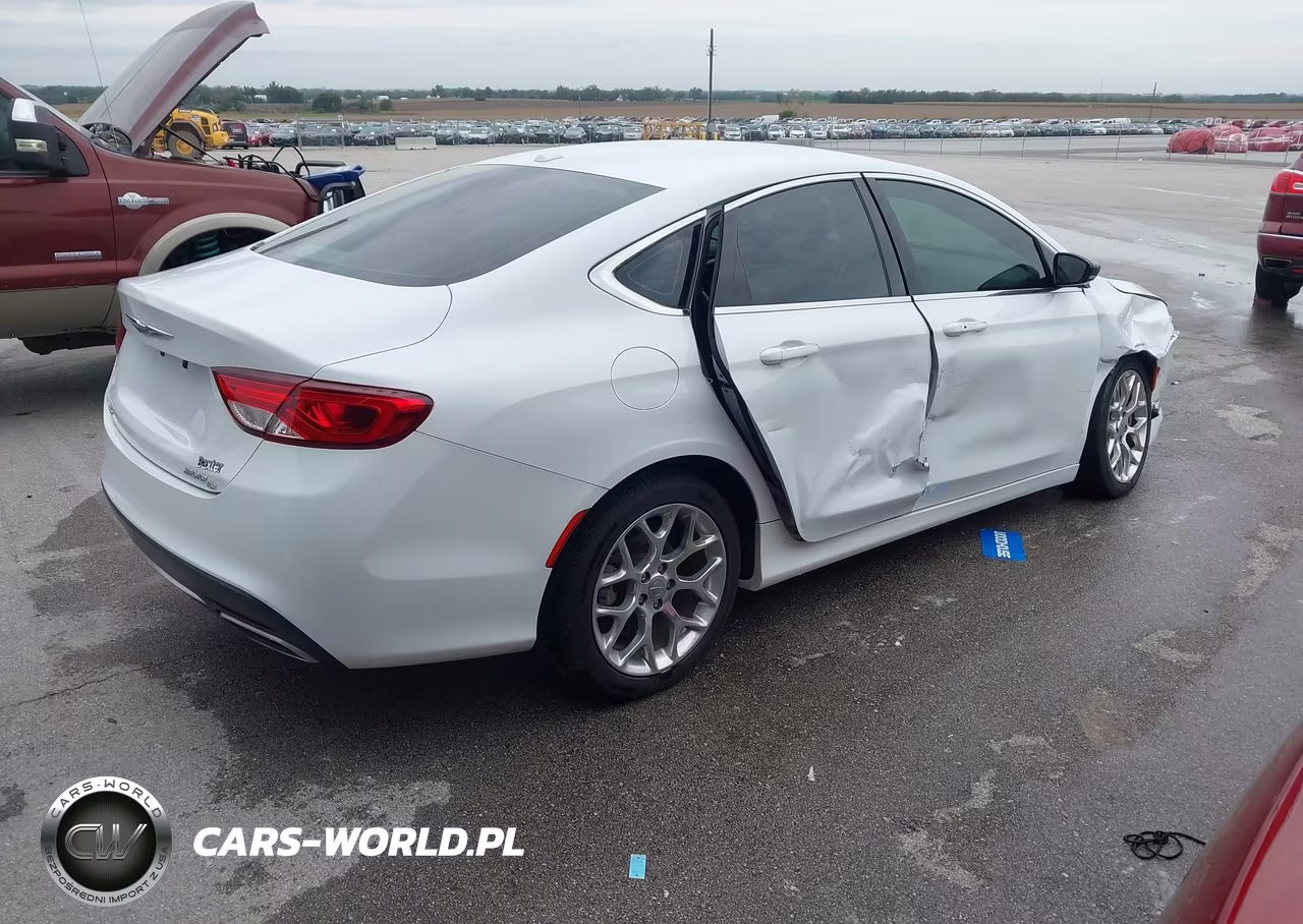 2015 Chrysler 200 C VIN:1C3CCCEG4FN757432 - 4