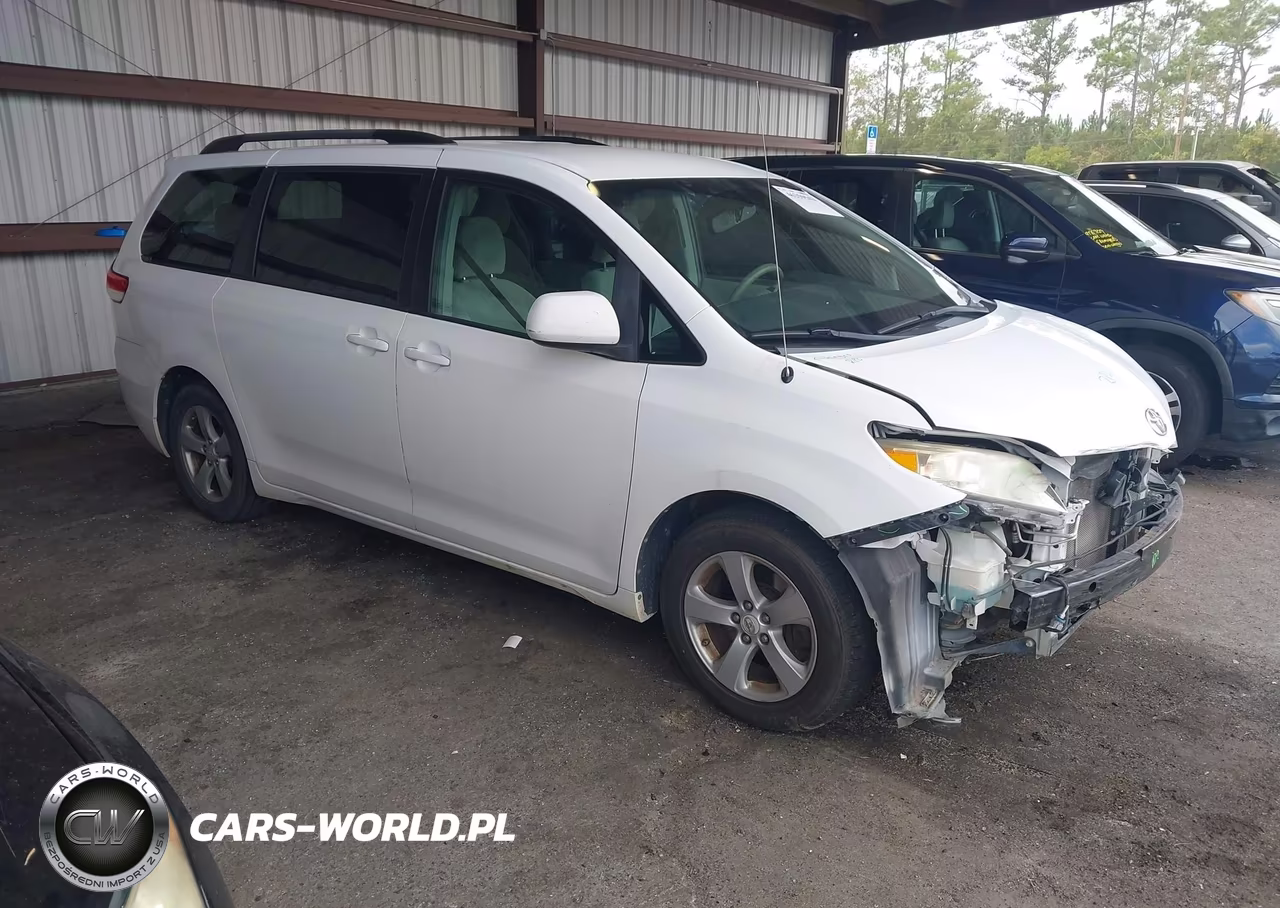 2011 Toyota Sienna Le V6