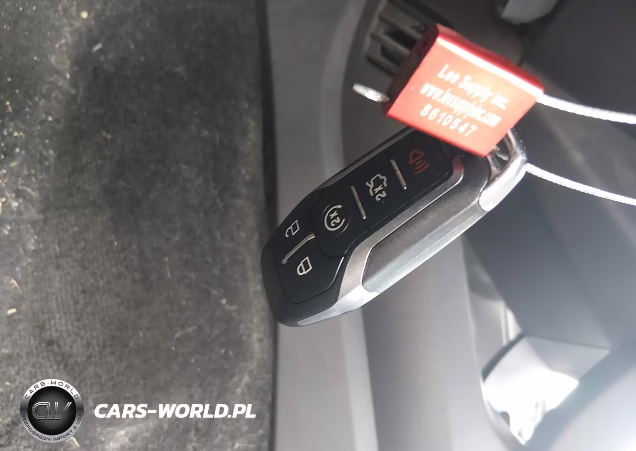 2014 Ford Fusion Titanium VIN:3FA6P0K95ER165105 - 11