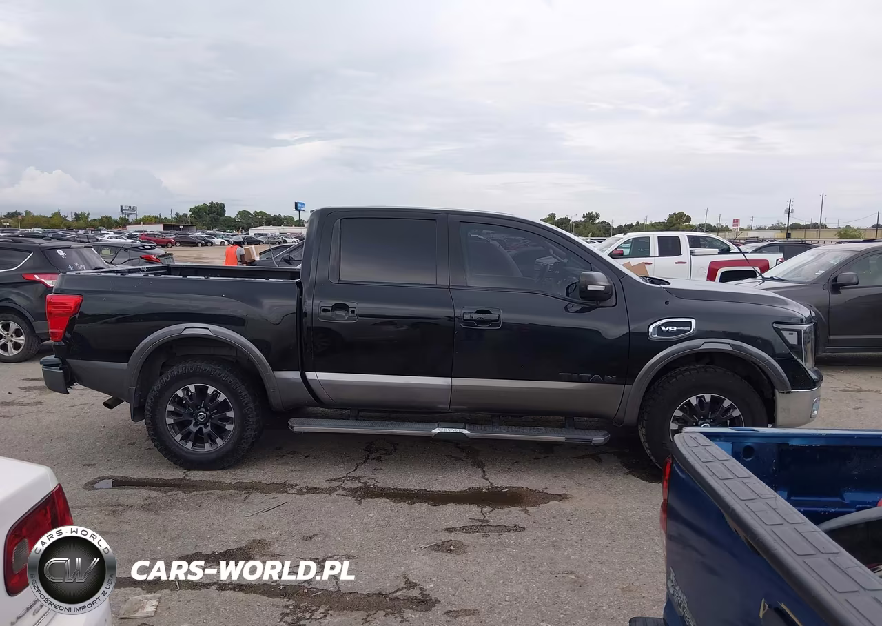 2017 Nissan Titan Pro-4X VIN:1N6AA1E56HN552254 - 13