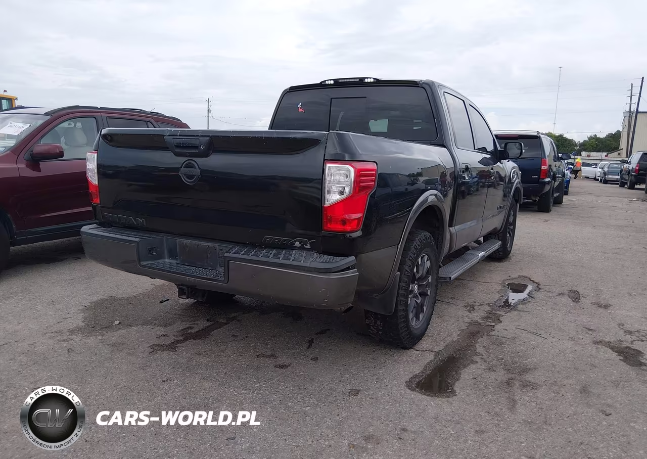 2017 Nissan Titan Pro-4X VIN:1N6AA1E56HN552254 - 4
