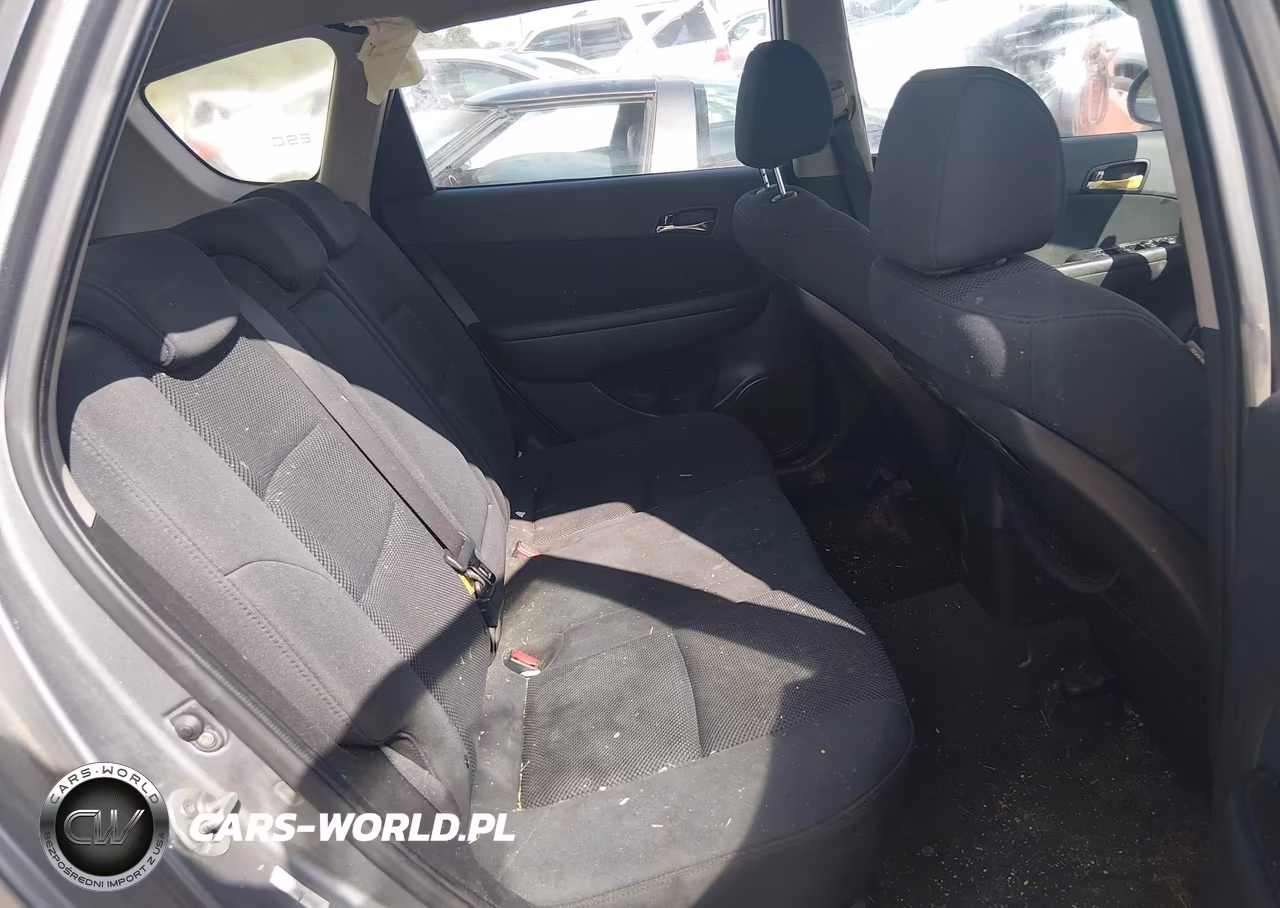 2010 Hyundai Elantra Touring Gls VIN:KMHDC8AE0AU050985 - 8