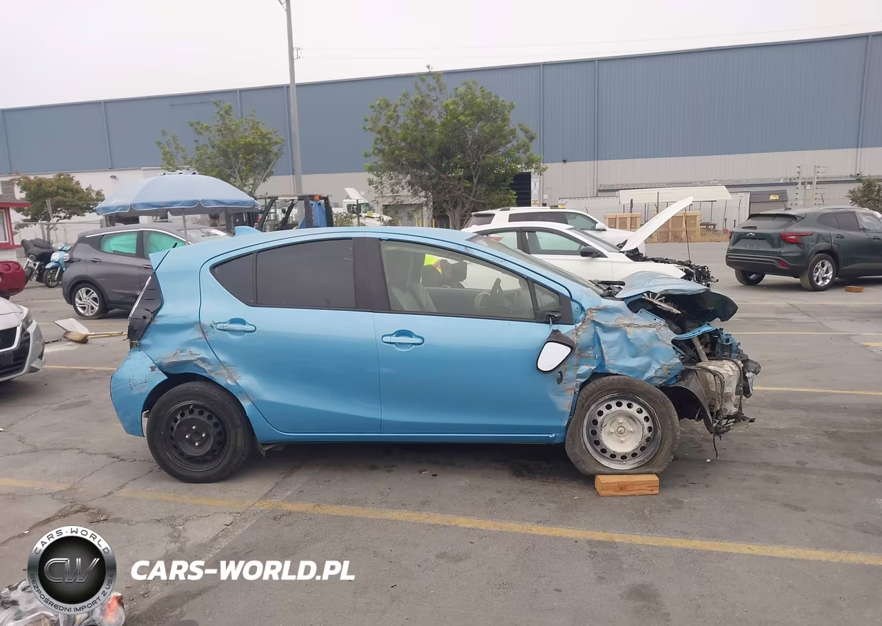 2016 Toyota Prius C One VIN:JTDKDTB34G1120197 - 16