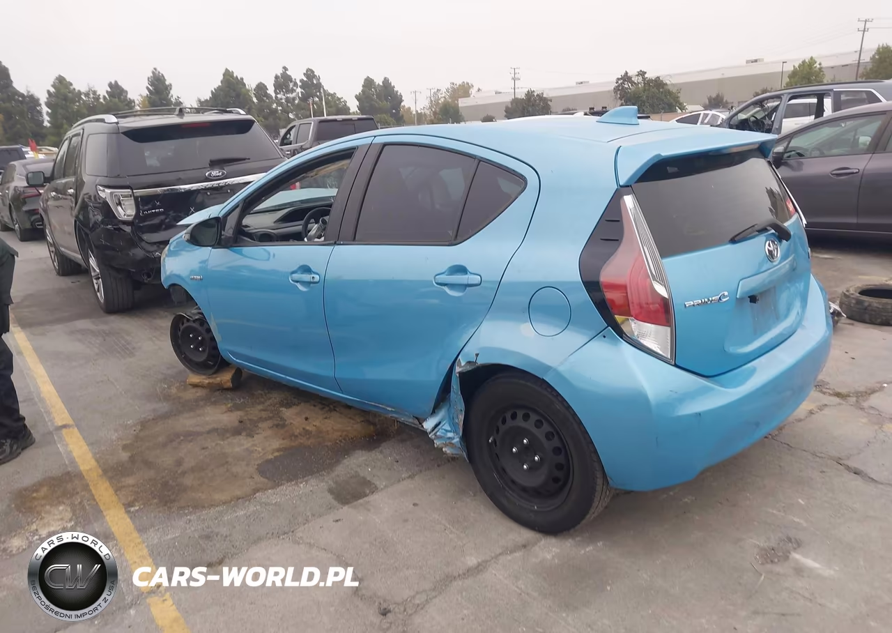 2016 Toyota Prius C One VIN:JTDKDTB34G1120197 - 3