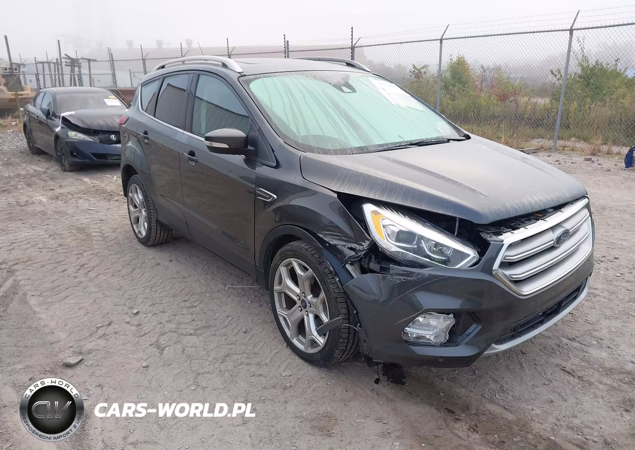 2019 Ford Escape Titanium – zdjęcie 1 z 16