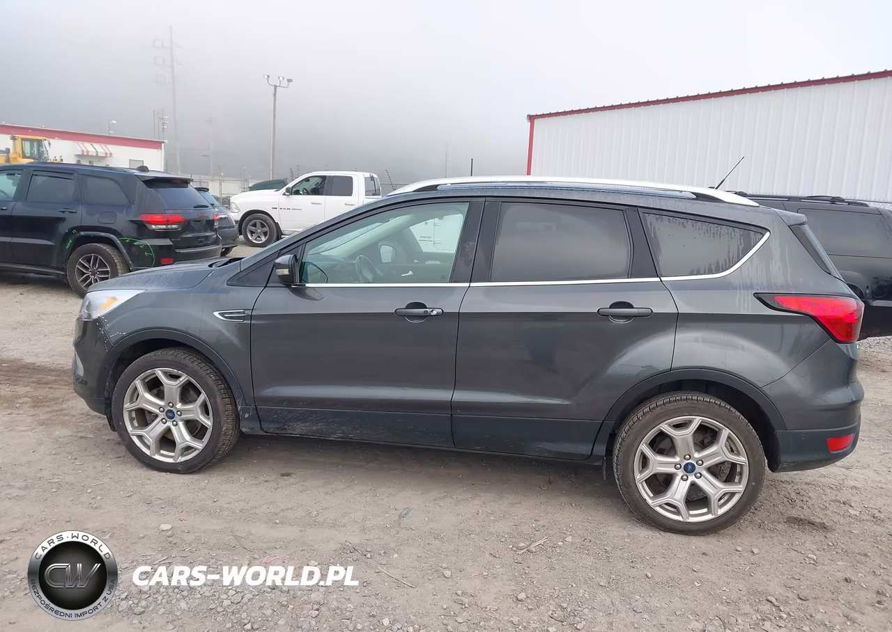 2019 Ford Escape Titanium VIN:1FMCU9J92KUB98607 - 14