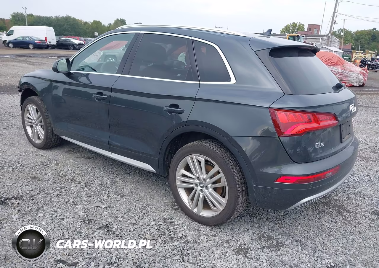 2018 Audi Q5 2.0T Premium-2.0T Tech Premium VIN:WA1BNAFY1J2235813 - 3