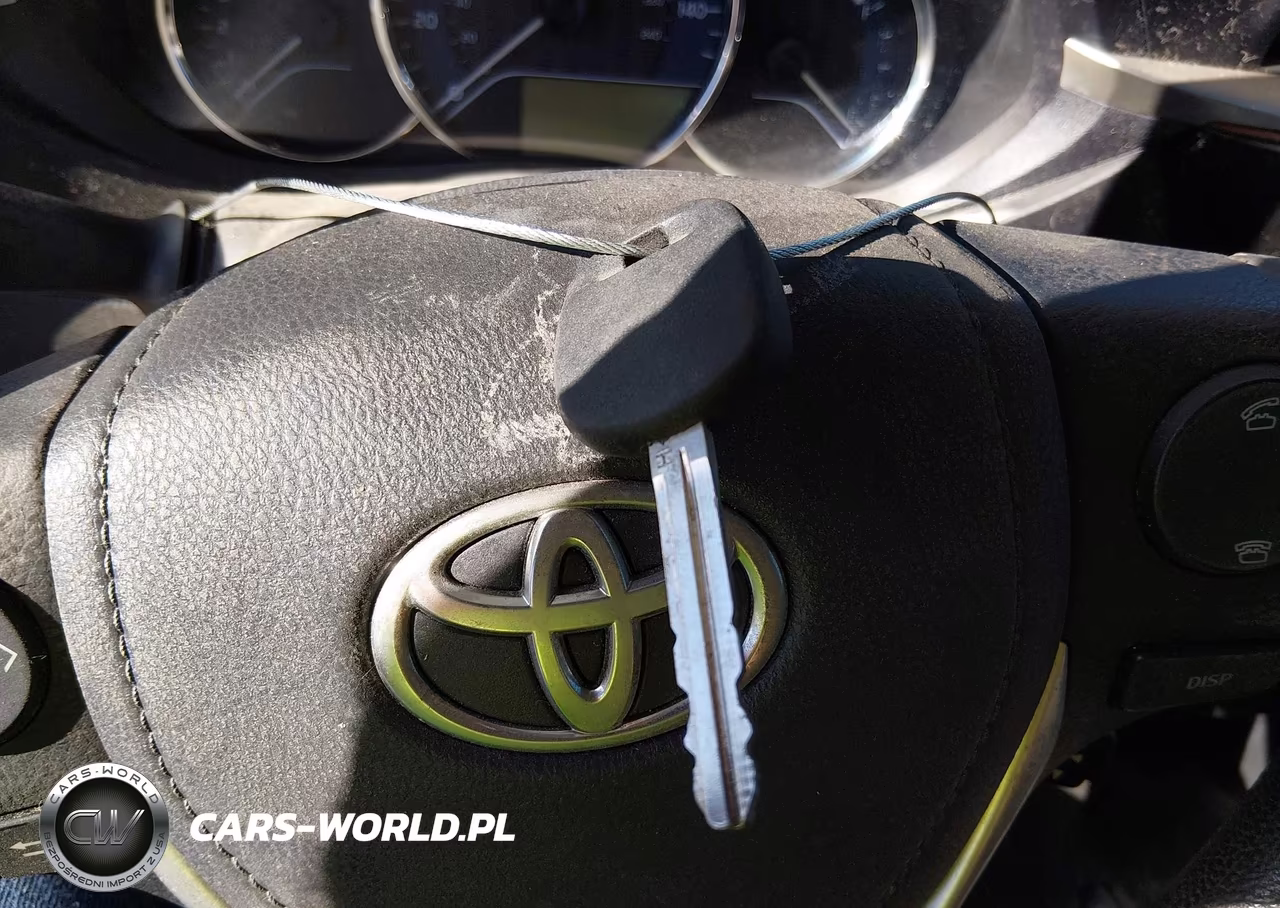 2016 Toyota Corolla Le VIN:5YFBURHE3GP390173 - 11