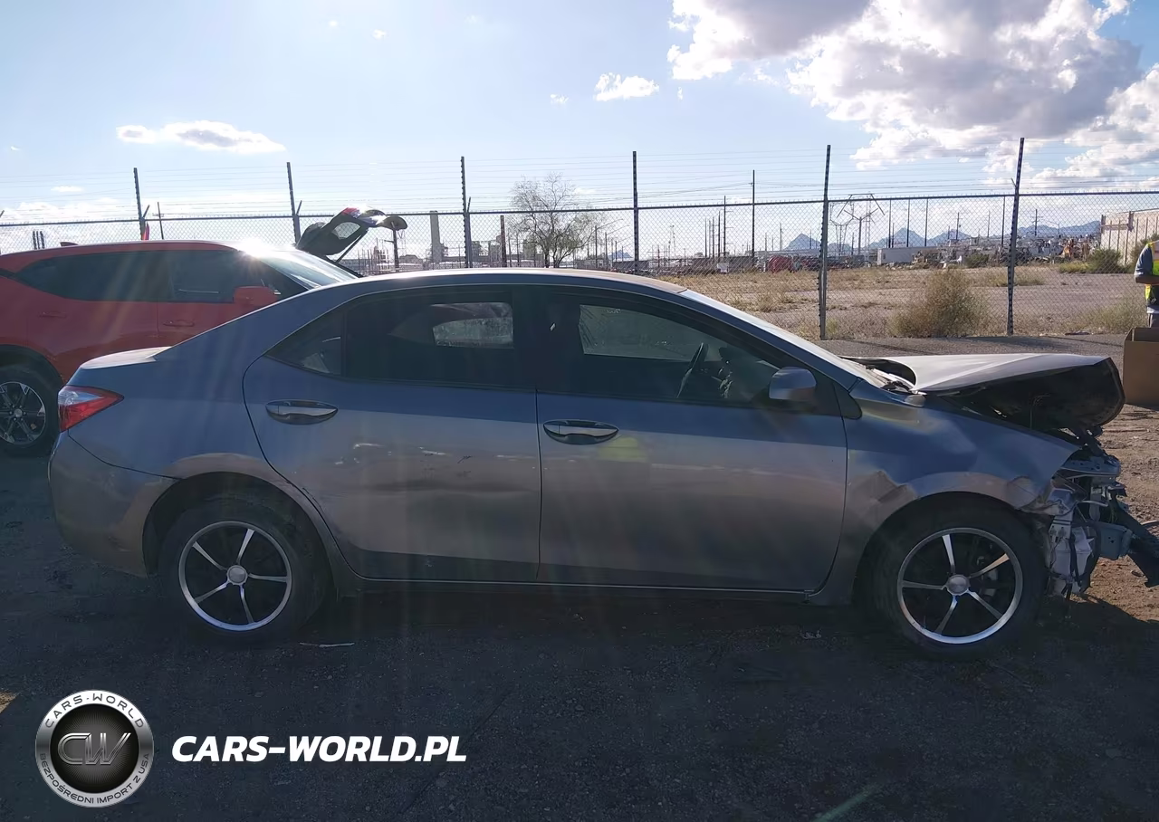 2016 Toyota Corolla Le VIN:5YFBURHE3GP390173 - 13