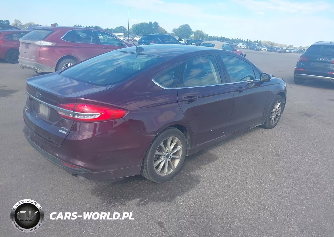 2017 Ford Fusion Se VIN:3FA6P0HD4HR167590 - 4