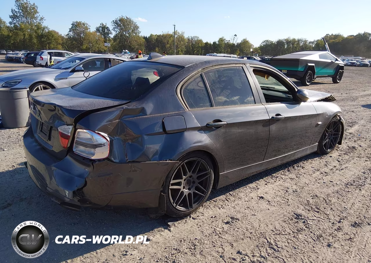 2008 BMW 328Xi VIN:WBAVC93548K040104 - 4