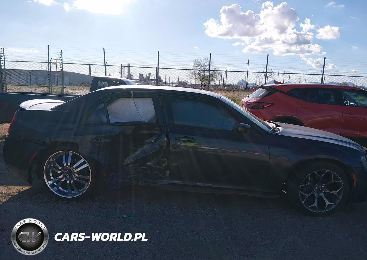 2016 Chrysler 300 300S VIN:2C3CCABG1GH287220 - 13