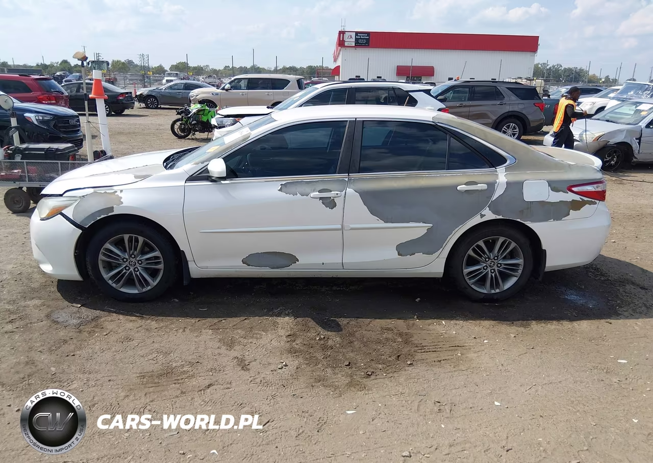2015 Toyota Camry Se VIN:4T1BF1FK3FU476147 - 14