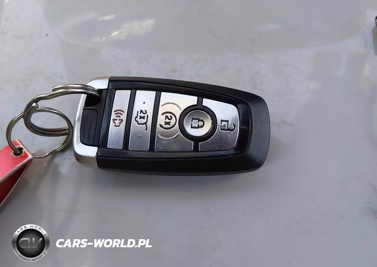 2020 Ford Escape Titanium Hybrid VIN:1FMCU0DZ6LUA05545 - 11