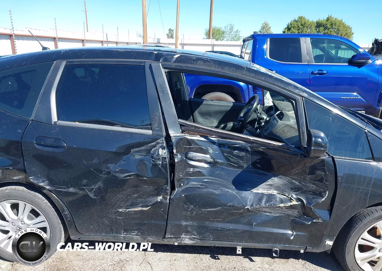 2010 Honda Fit Sport VIN:JHMGE8H49AC038797 - 6