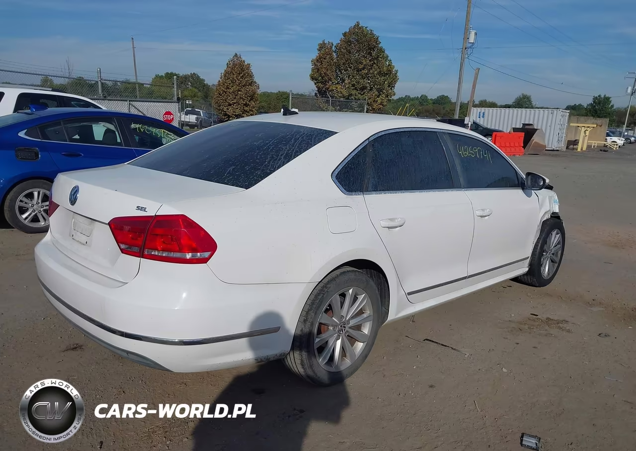 2012 Volkswagen Passat 2.5L Sel Premium VIN:1VWCH7A35CC021756 - 4