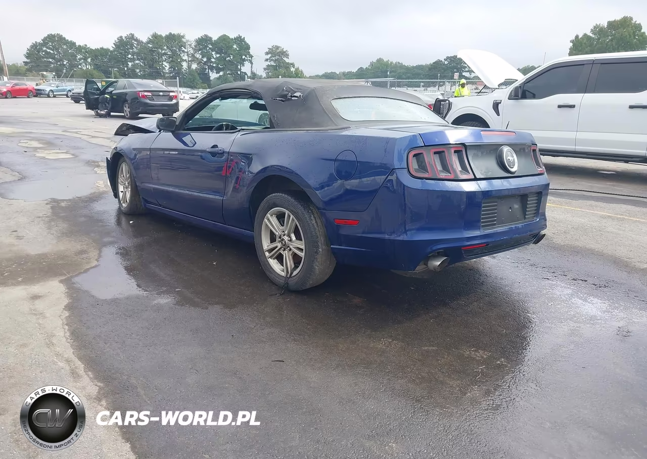 2014 Ford Mustang V6 VIN:1ZVBP8EM4E5314675 - 3