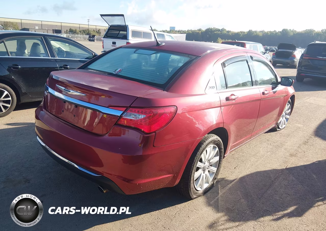 2013 Chrysler 200 Touring VIN:1C3CCBBB8DN699874 - 4