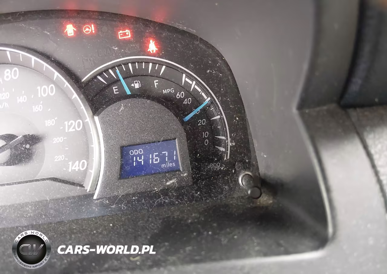 2014 Toyota Camry Le VIN:4T4BF1FK3ER349547 - 16