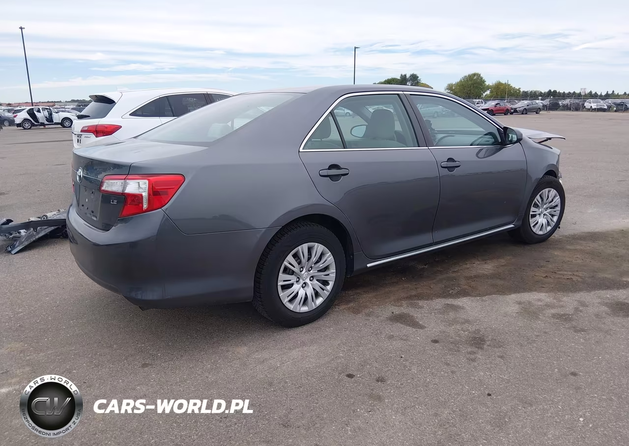 2014 Toyota Camry Le VIN:4T4BF1FK3ER349547 - 4