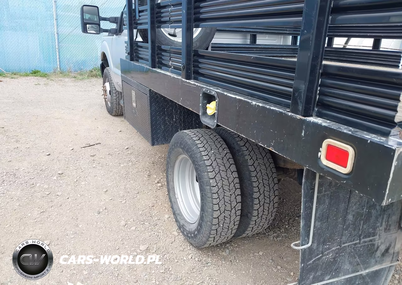 2015 Ford F-350 Chassis Xl VIN:1FDRF3H65FEA14788 - 12
