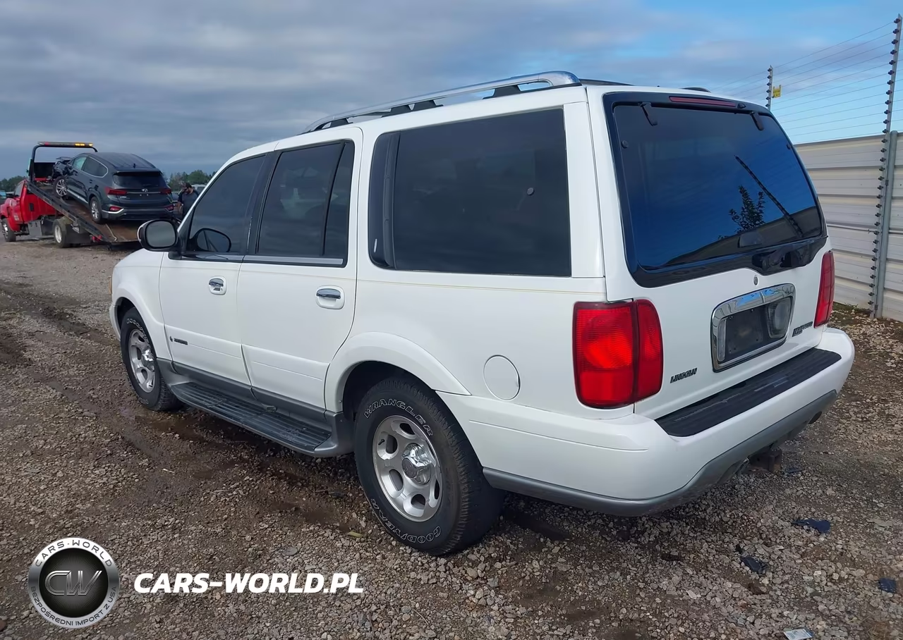 2000 Lincoln Navigator VIN:5LMEU27A6YLJ32543 - 3