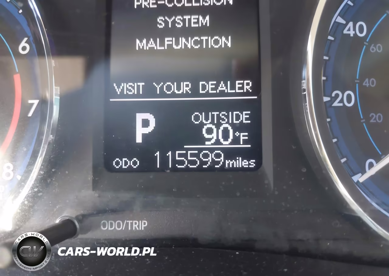 2018 Toyota Corolla Le VIN:5YFBURHE2JP829354 - 15
