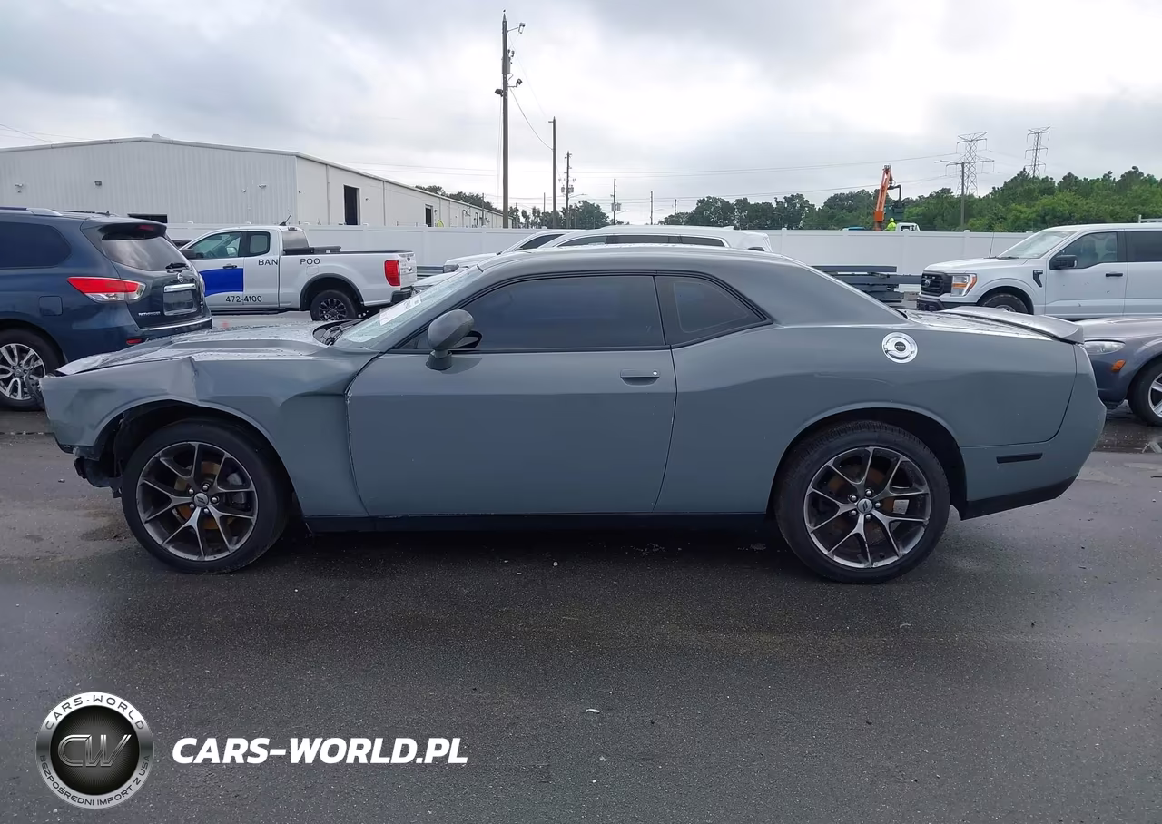 2018 Dodge Challenger Sxt VIN:2C3CDZAG5JH321924 - 15