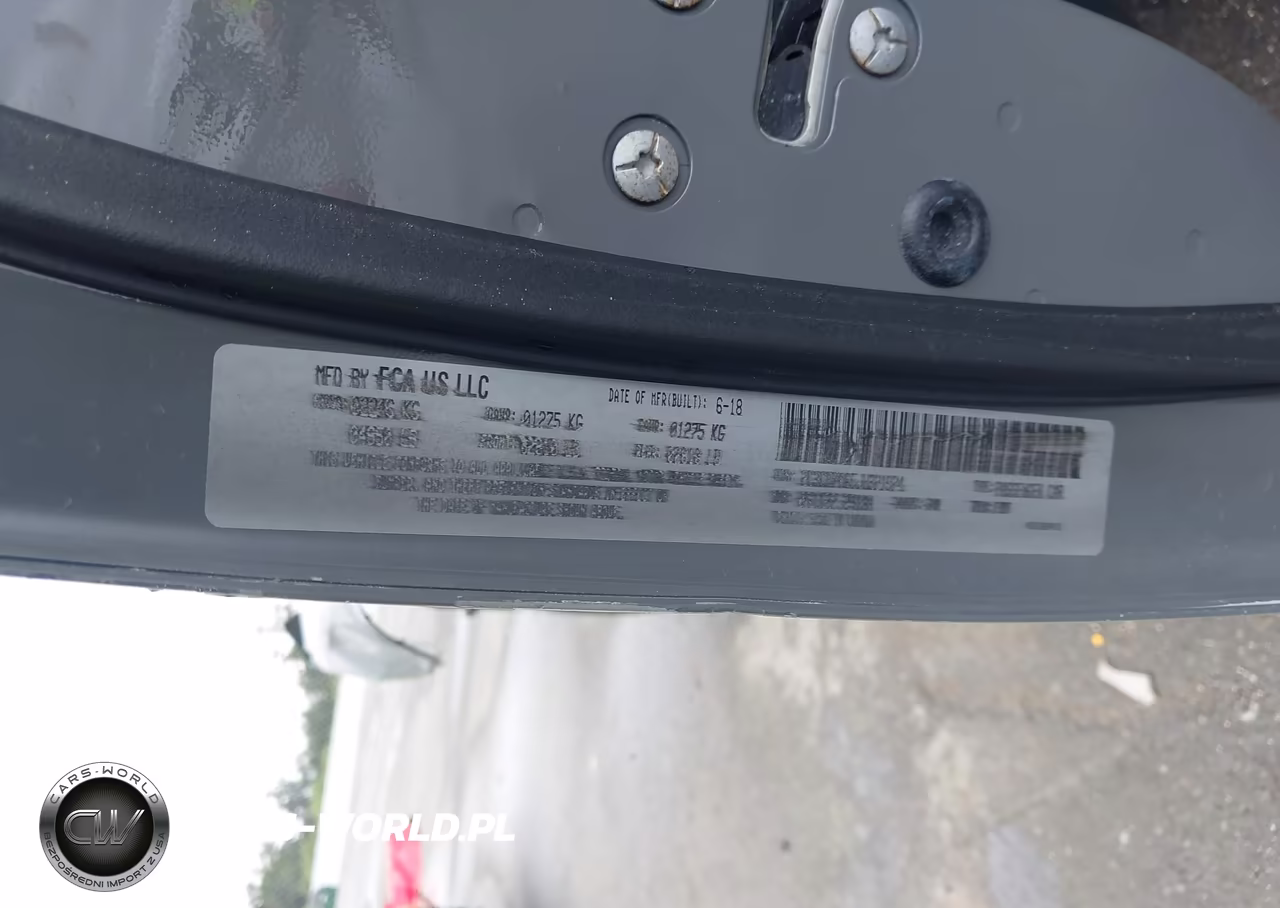 2018 Dodge Challenger Sxt VIN:2C3CDZAG5JH321924 - 18