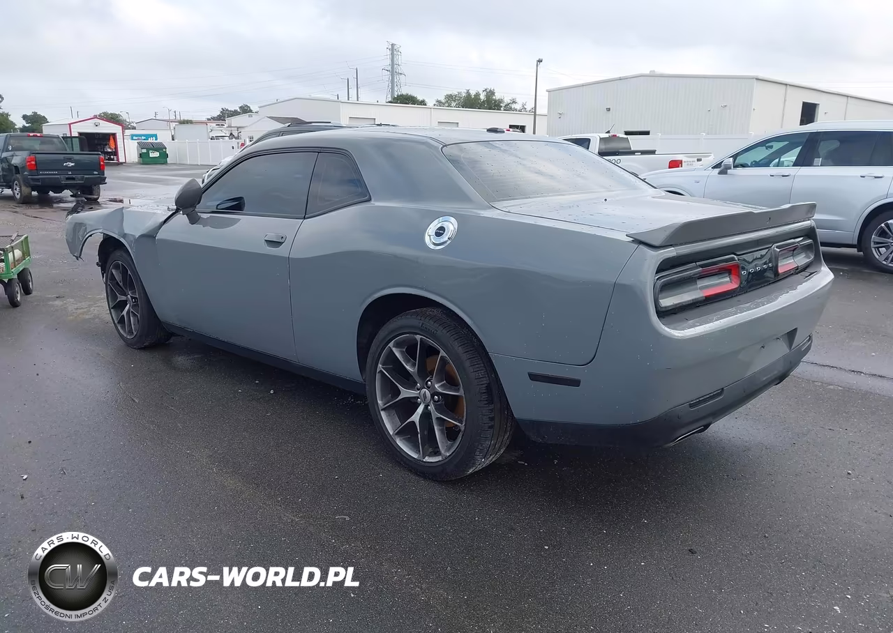 2018 Dodge Challenger Sxt VIN:2C3CDZAG5JH321924 - 3