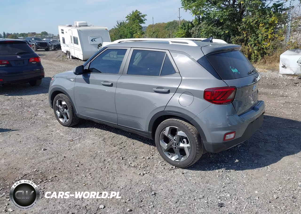 2022 Hyundai Venue Sel VIN:KMHRC8A36NU143262 - 3