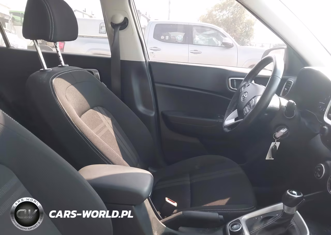 2022 Hyundai Venue Sel VIN:KMHRC8A36NU143262 - 5
