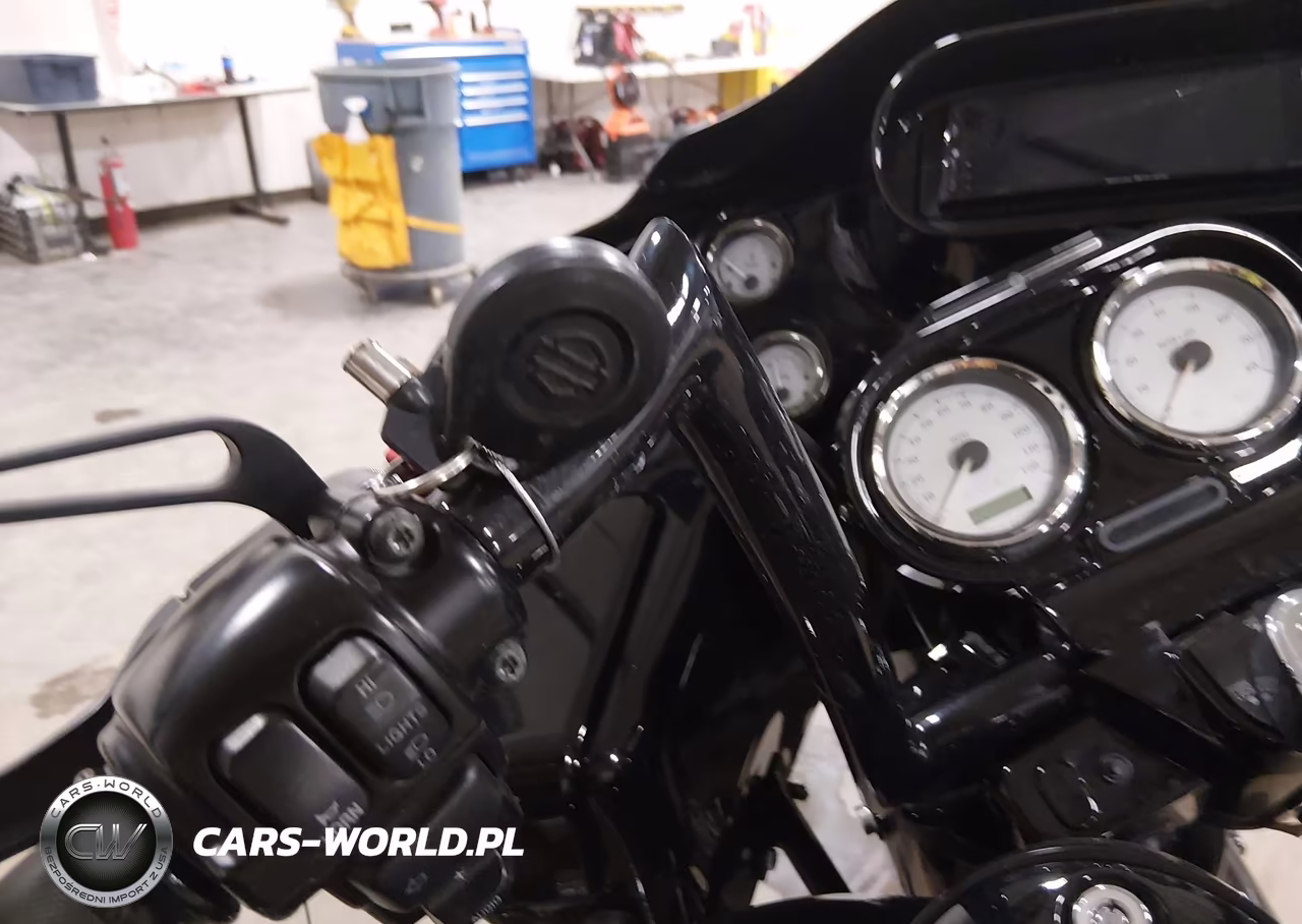 2011 Harley-Davidson Fltrx VIN:1HD1KH410BB602998 - 11