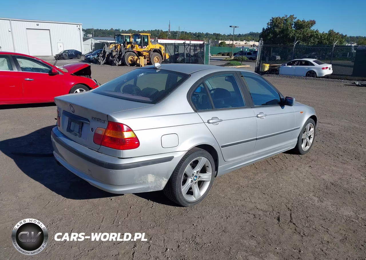 2004 BMW 325Xi VIN:WBAEU33494PM60701 - 4