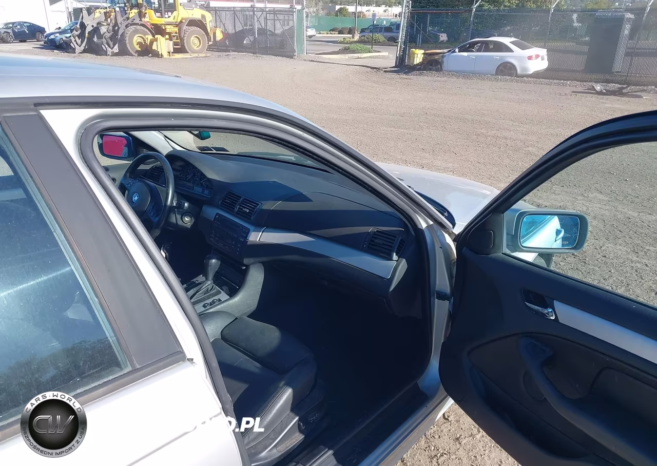 2004 BMW 325Xi VIN:WBAEU33494PM60701 - 5
