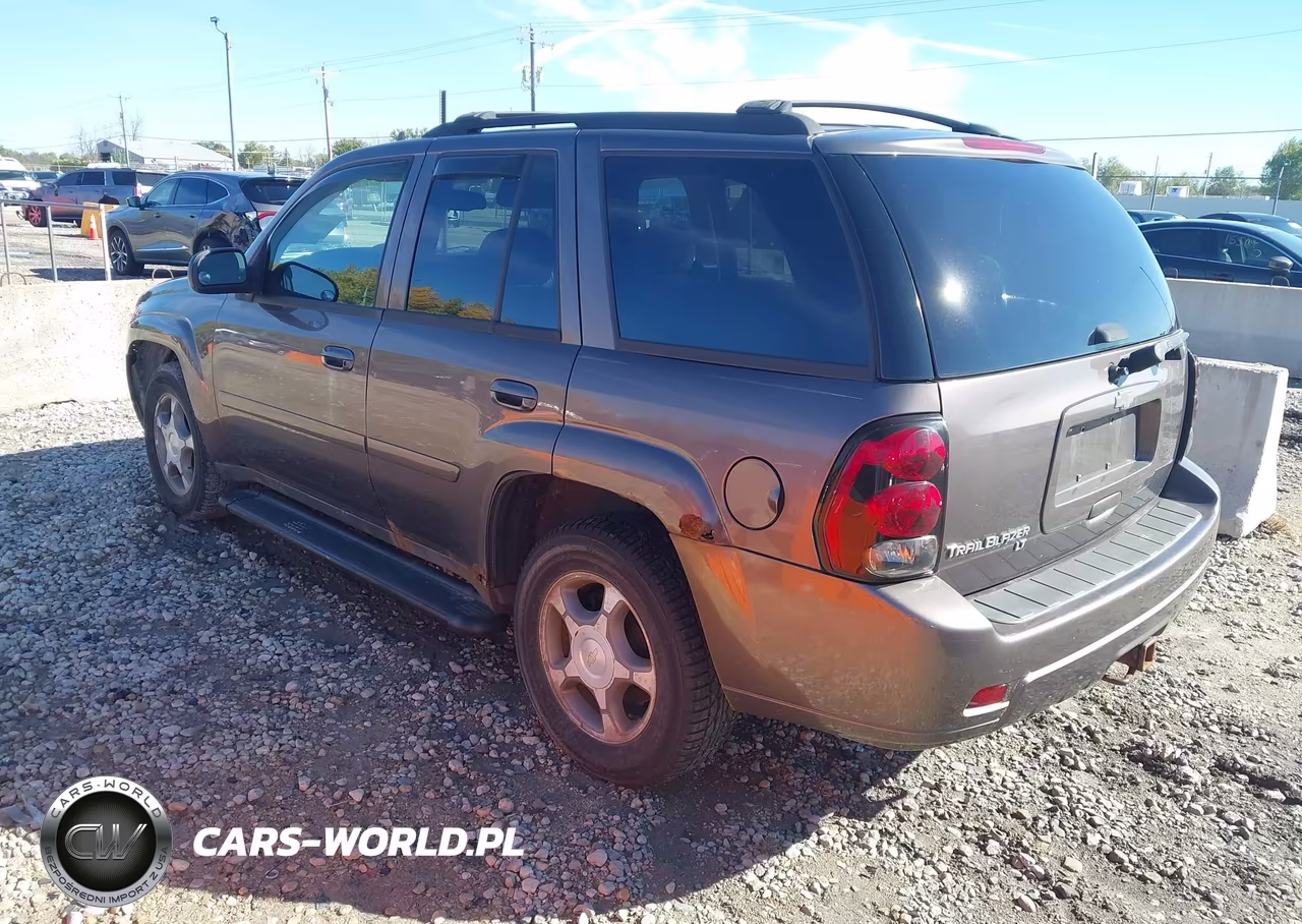 2008 Chevy Trail Blazer VIN:1GNDT13S482143875 - 3