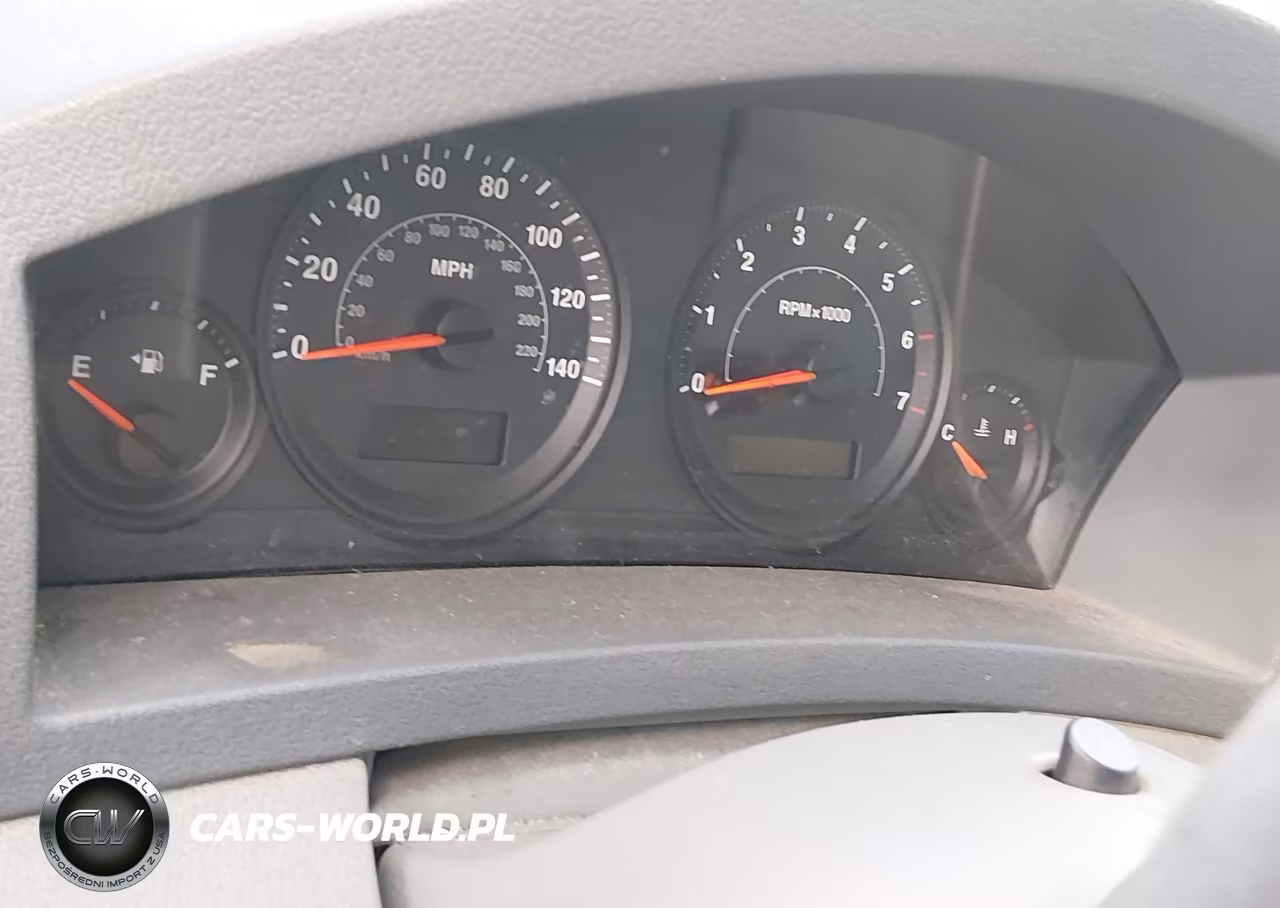 2005 Jeep Grand Cherokee Laredo VIN:1J4HS48N95C584029 - 7