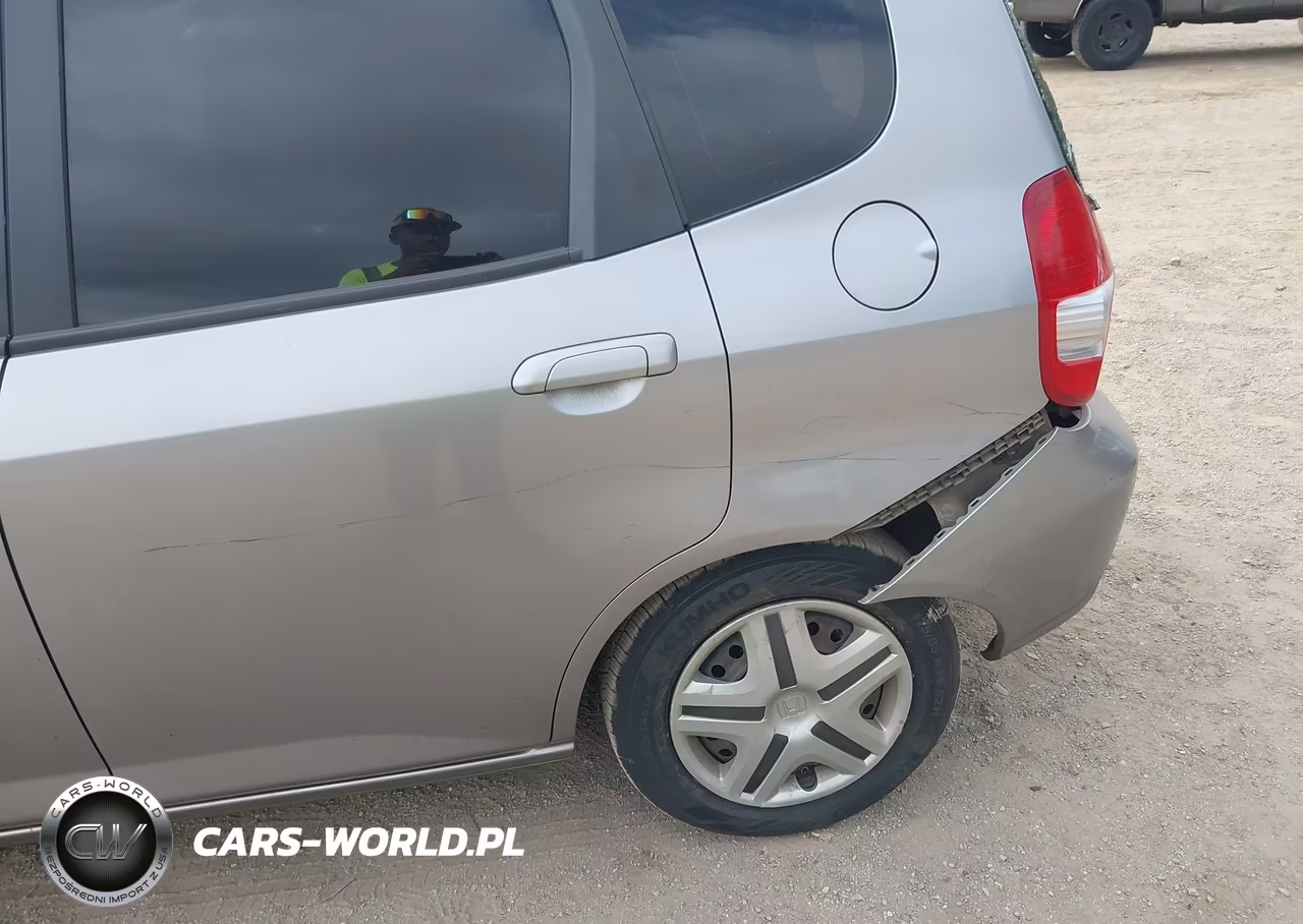 2008 Honda Fit VIN:JHMGD38488S052549 - 19