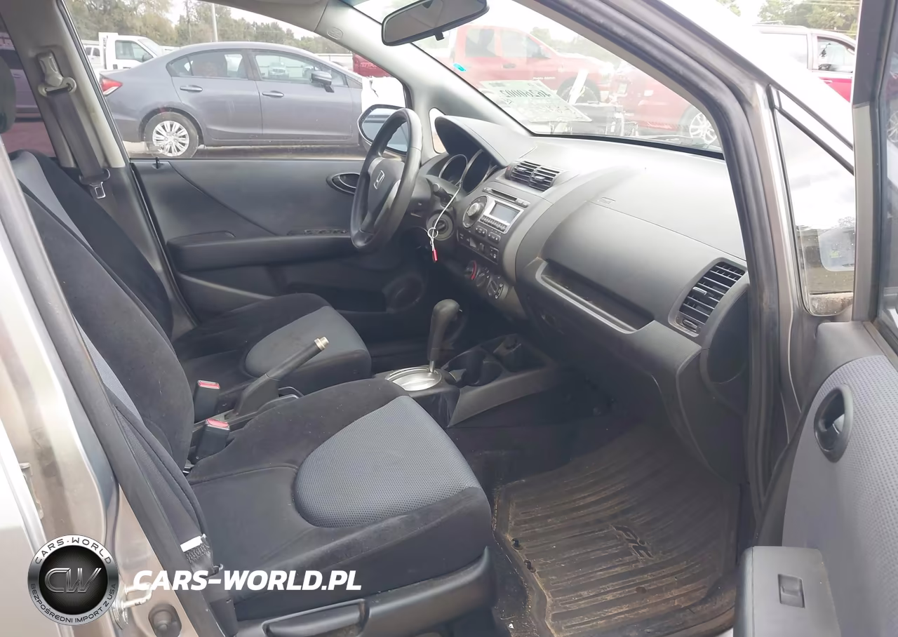 2008 Honda Fit VIN:JHMGD38488S052549 - 5
