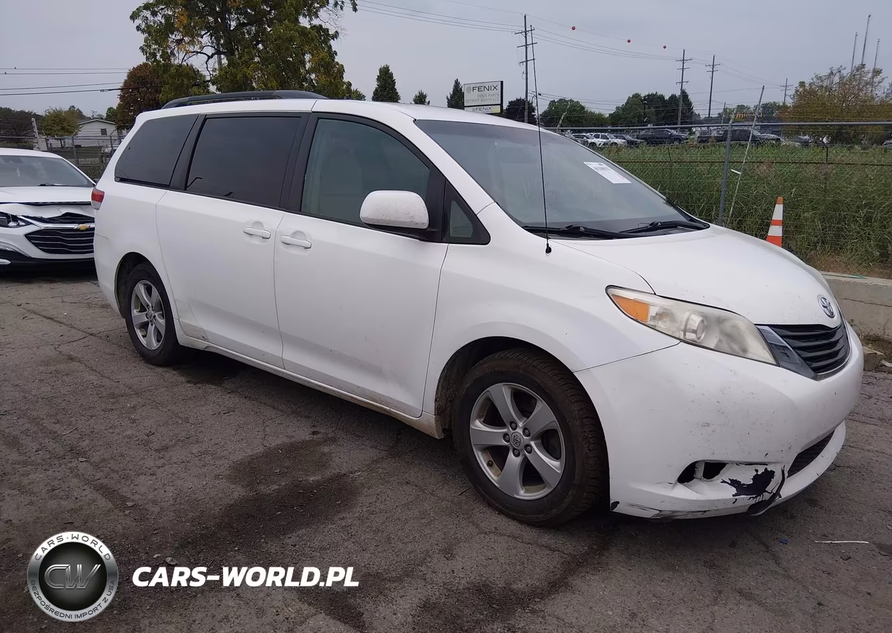 2011 Toyota Sienna Le V6