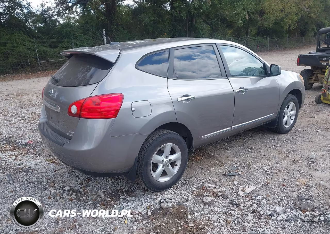 2013 Nissan Rogue S VIN:JN8AS5MV7DW606842 - 4