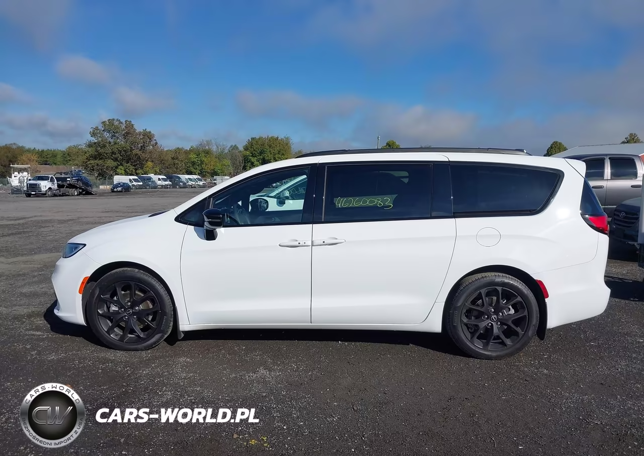 2025 Chrysler Pacifica Limited VIN:2C4RC1GG0SR527052 - 14
